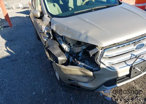 2018 Ford Escape Se из США, поврежденный, VIN 1FMCU9GDXJUD15571